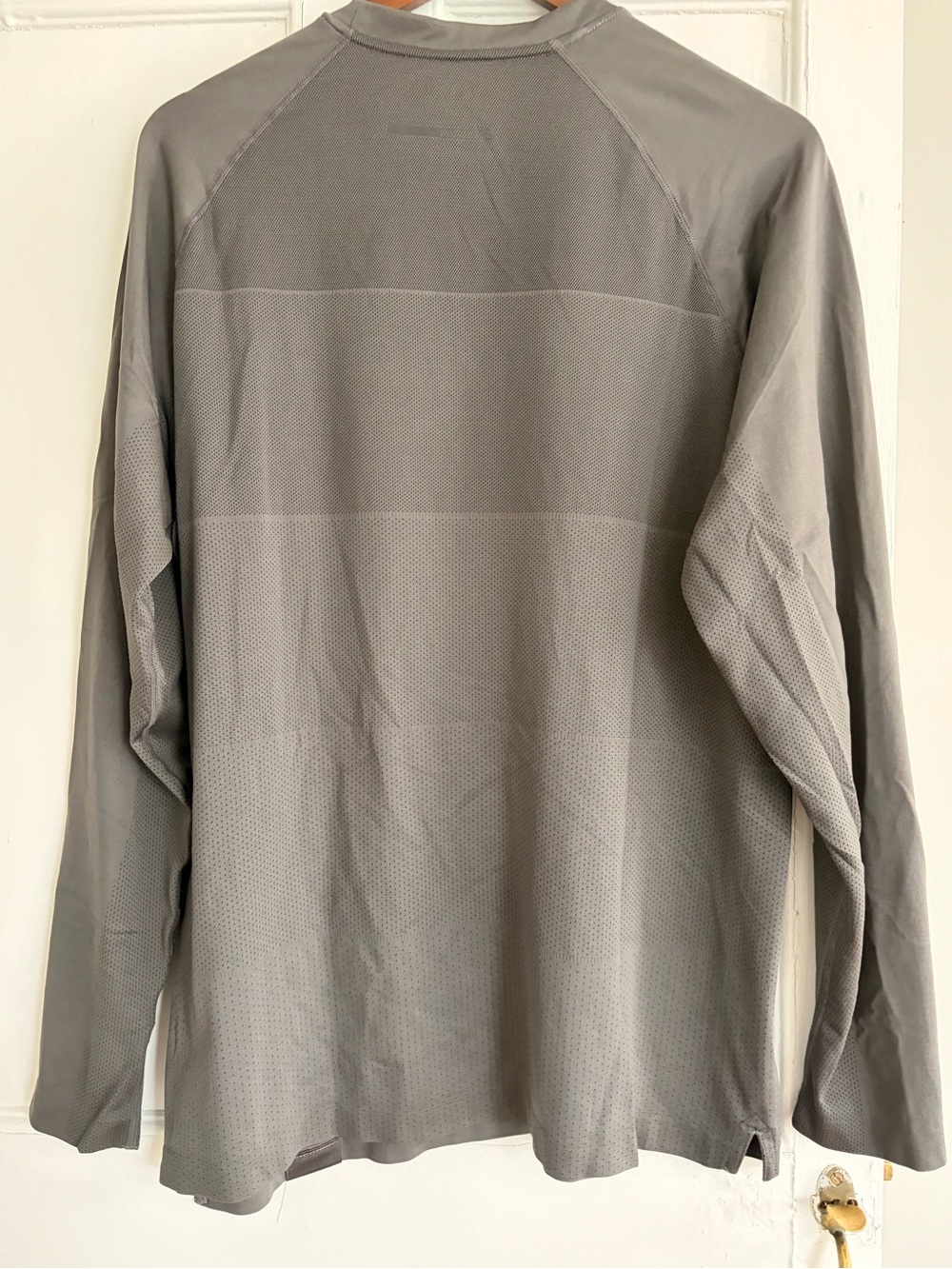 LEGENDS Men’s Enzo LS Tee - Dark Grey - Picture 3 of 6